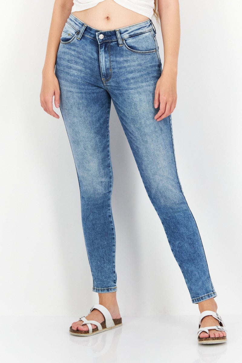 GUESS Women Skinny Fit Washed Stretchable Denim, Blue - Image 1